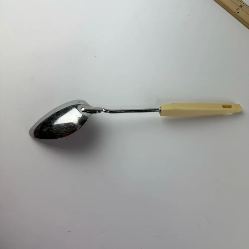 Androck Vintage Ekco Beige Almond Serving Spoon Plastic and Metal SEE ALL.